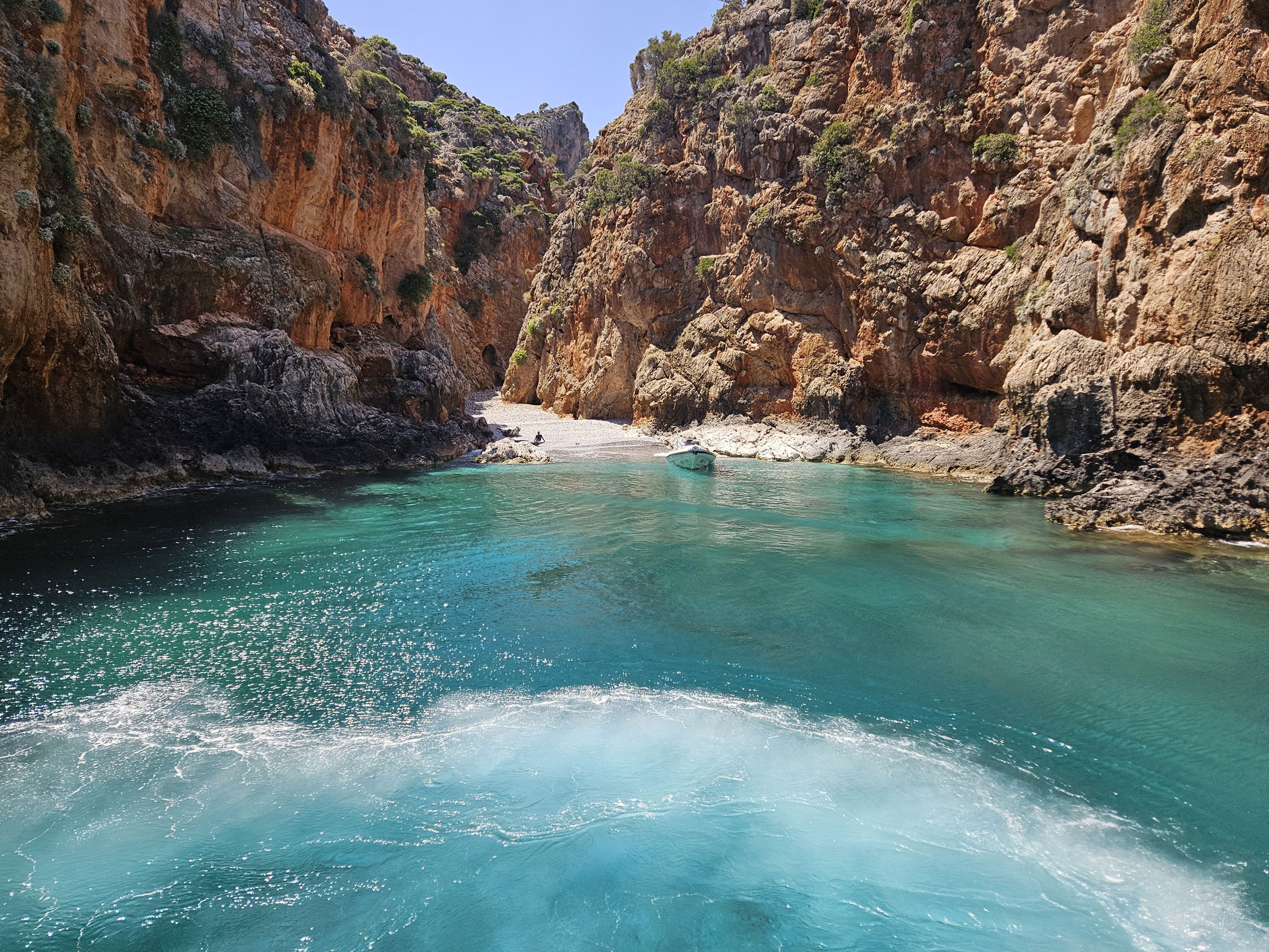 Private Boat Trip to Secluded Bays
